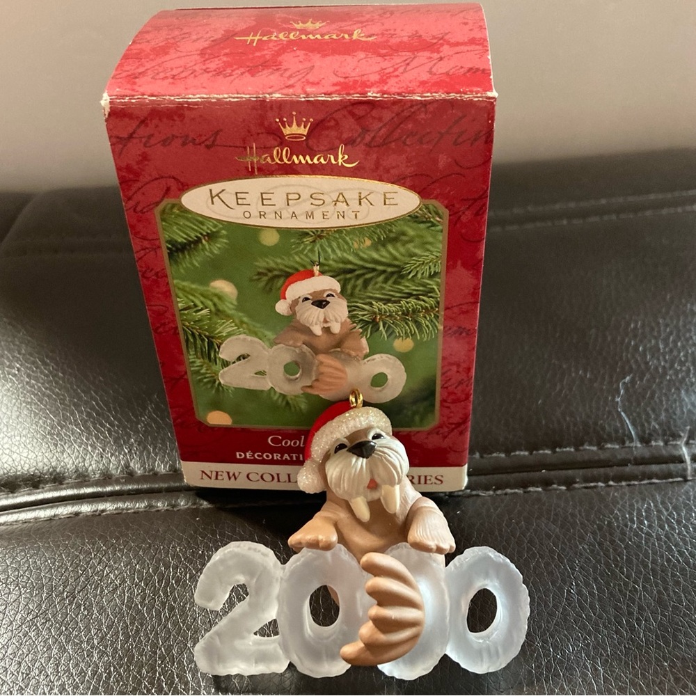 VTG 2000 Hallmark Keepsake Ornament Walrus